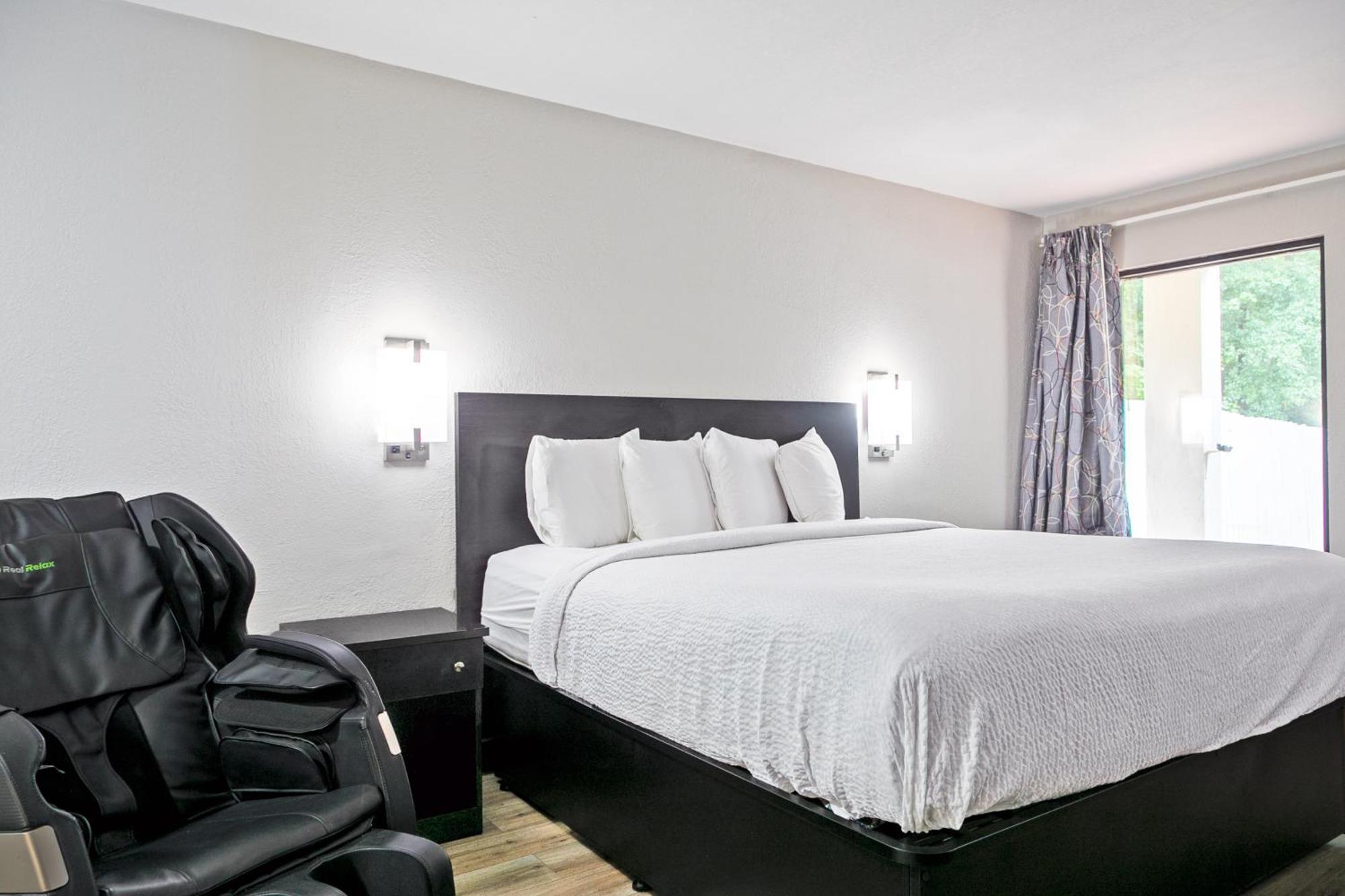 รามาดา บาย วินด์แฮม ออกัสตา ฟอร์ต กอร์ดอน Hotel ภายนอก รูปภาพ