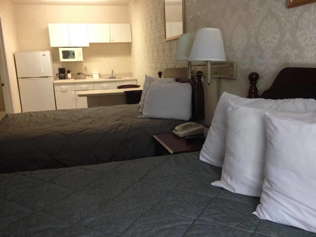 รามาดา บาย วินด์แฮม ออกัสตา ฟอร์ต กอร์ดอน Hotel ภายนอก รูปภาพ